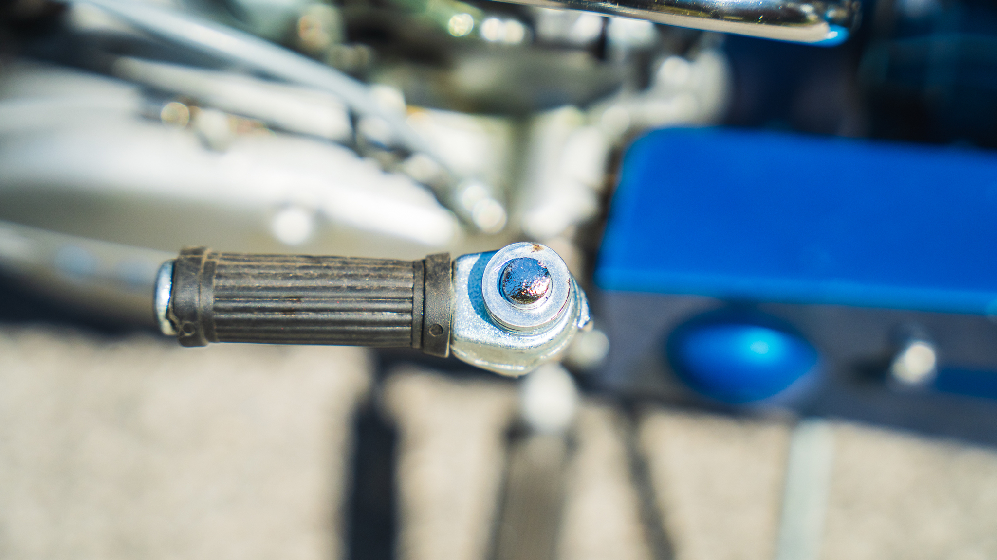 Image of Crescent Compact 1248 mechanics (5)