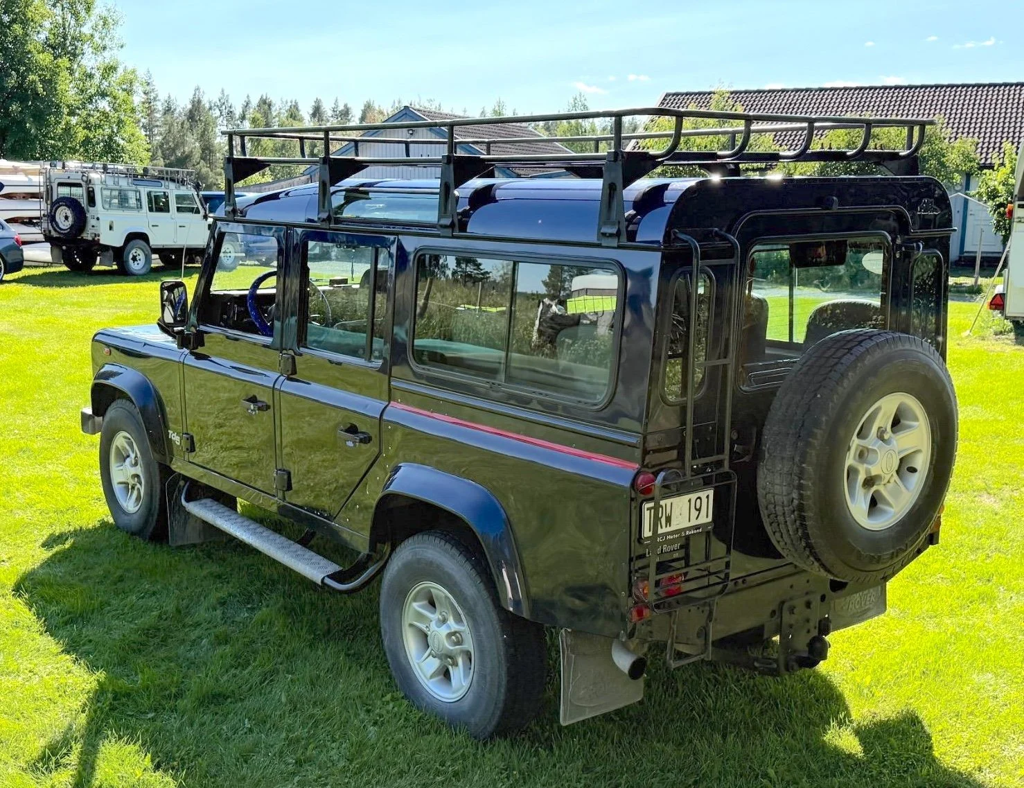 Aussenfoto 2002 Land Rover Defender 110 Kombi Td5 (15)