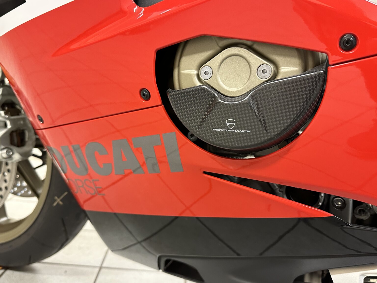 Exteriörbild på 2020 Ducati Panigale V4 25° Anniversario (29)