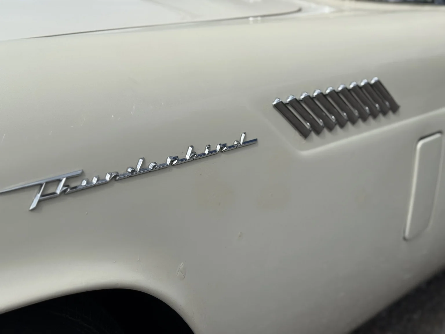 Aussenfoto 1957 Ford Thunderbird (42)