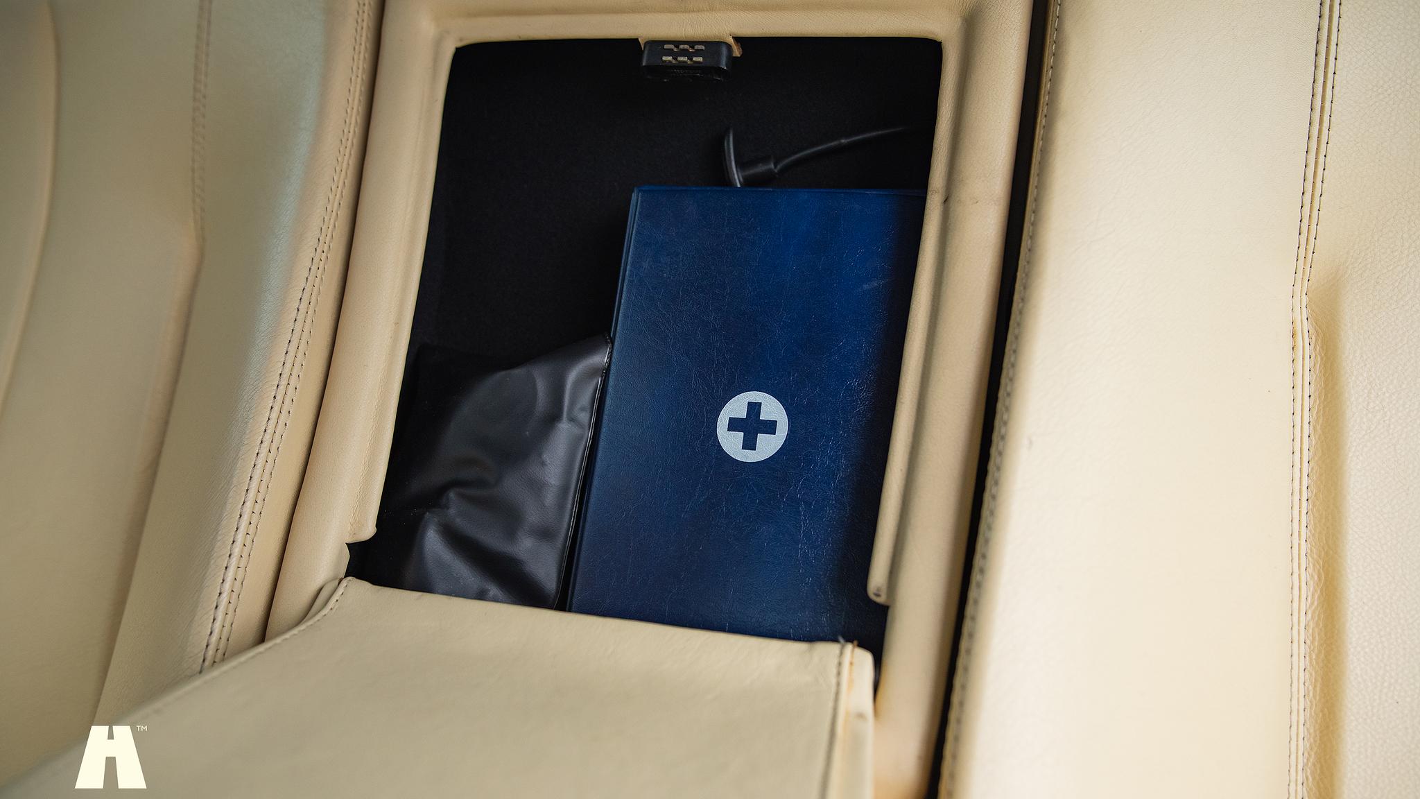 Interiörbild 1985 Ferrari Mondial Quattrovalvole Design by Pininfarina (39)