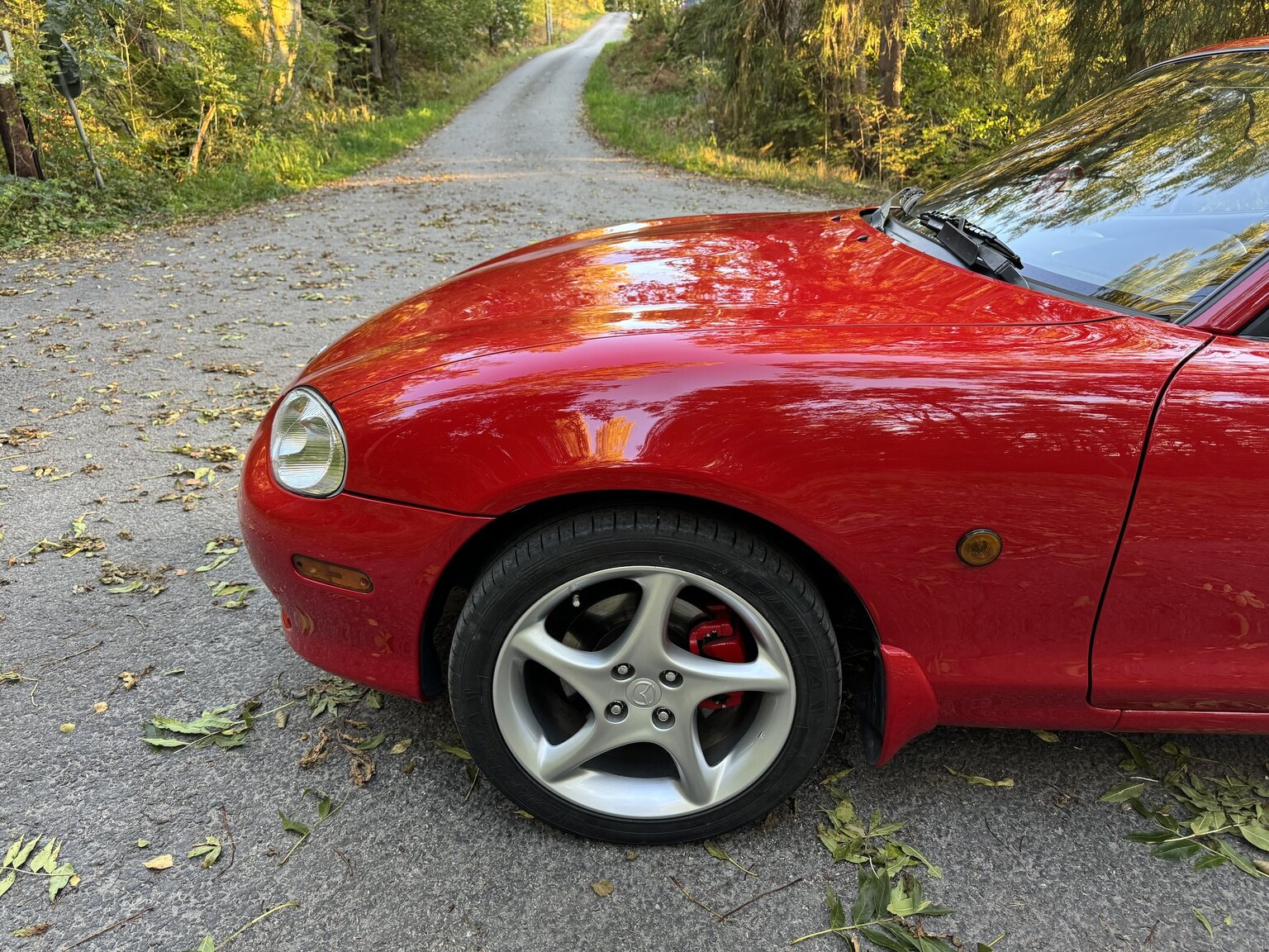 Exterior image of 2004 Mazda MX-5