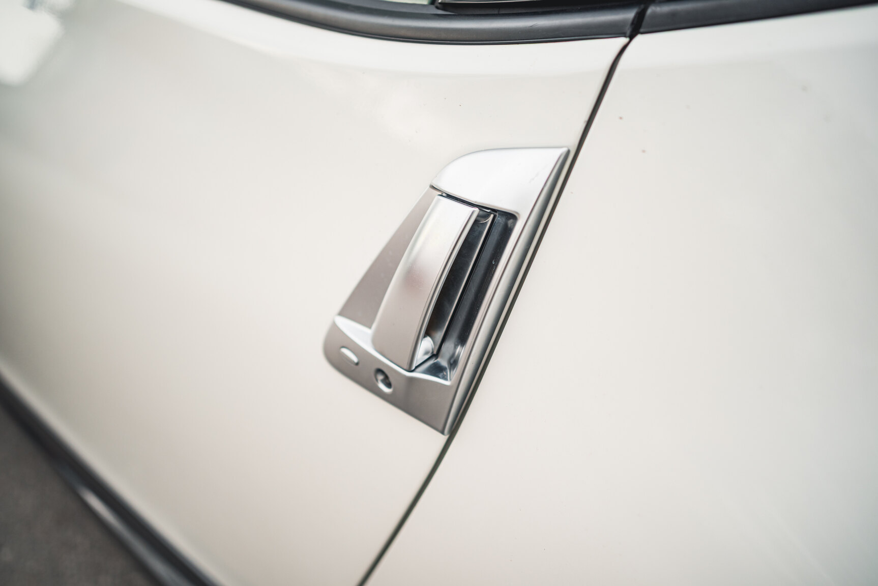 Exterior image of 2014 Nissan 370Z Nismo