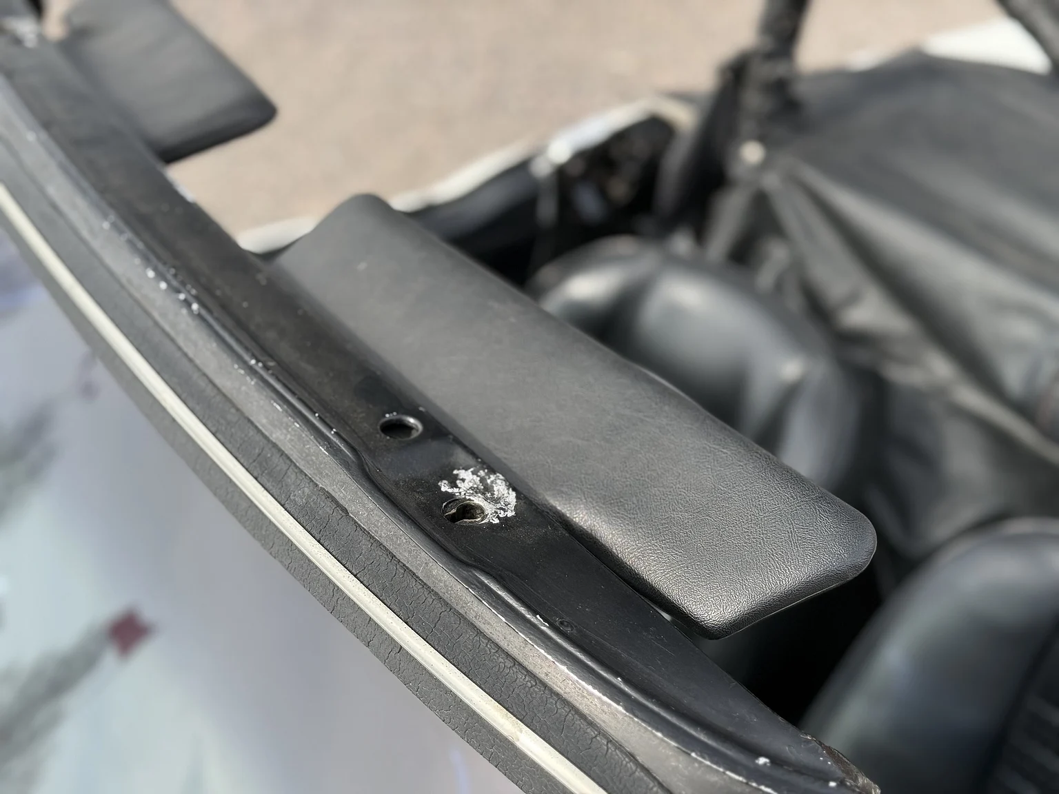 Aussenfoto 1970 Triumph TR6 Hardtop  (43)