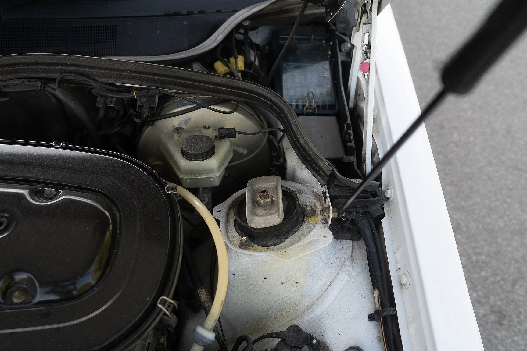 Image of 1992 Mercedes-Benz 190 E 1.8 - NO RESERVE mechanics (10)