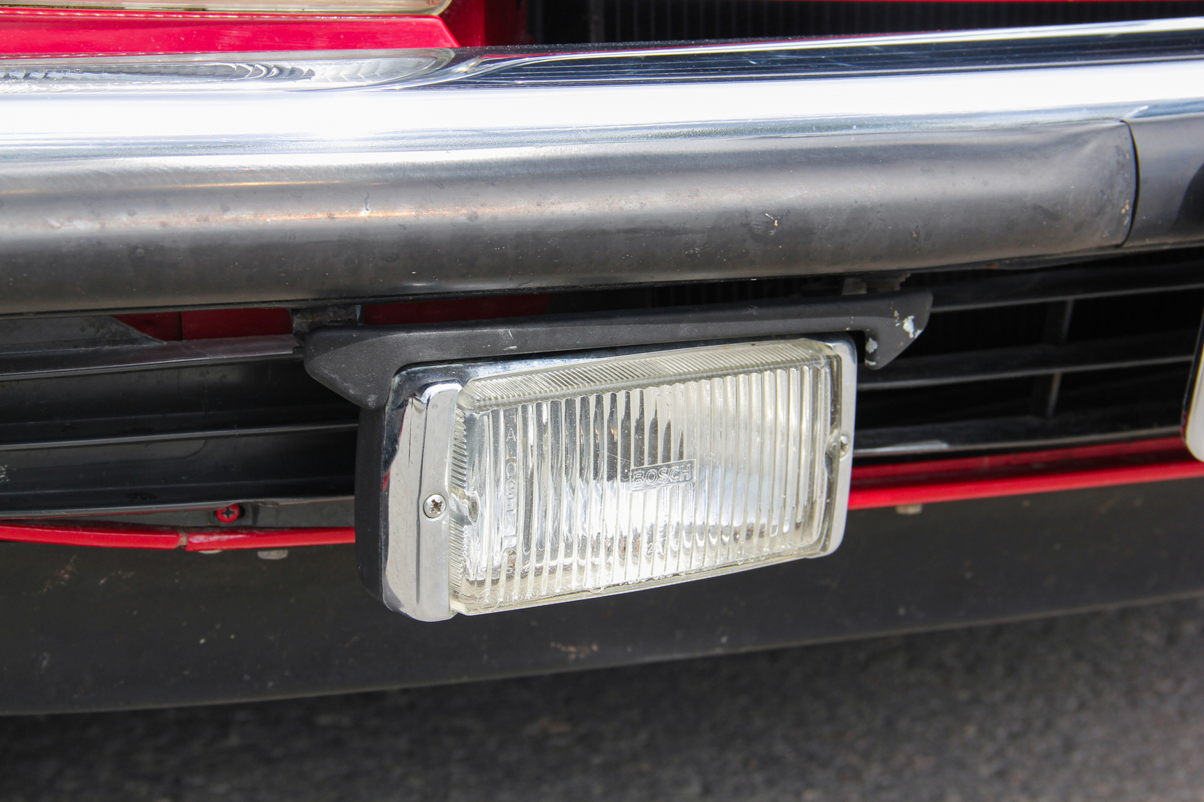 Exteriörbild på 1975 Mercedes-Benz 280 SL