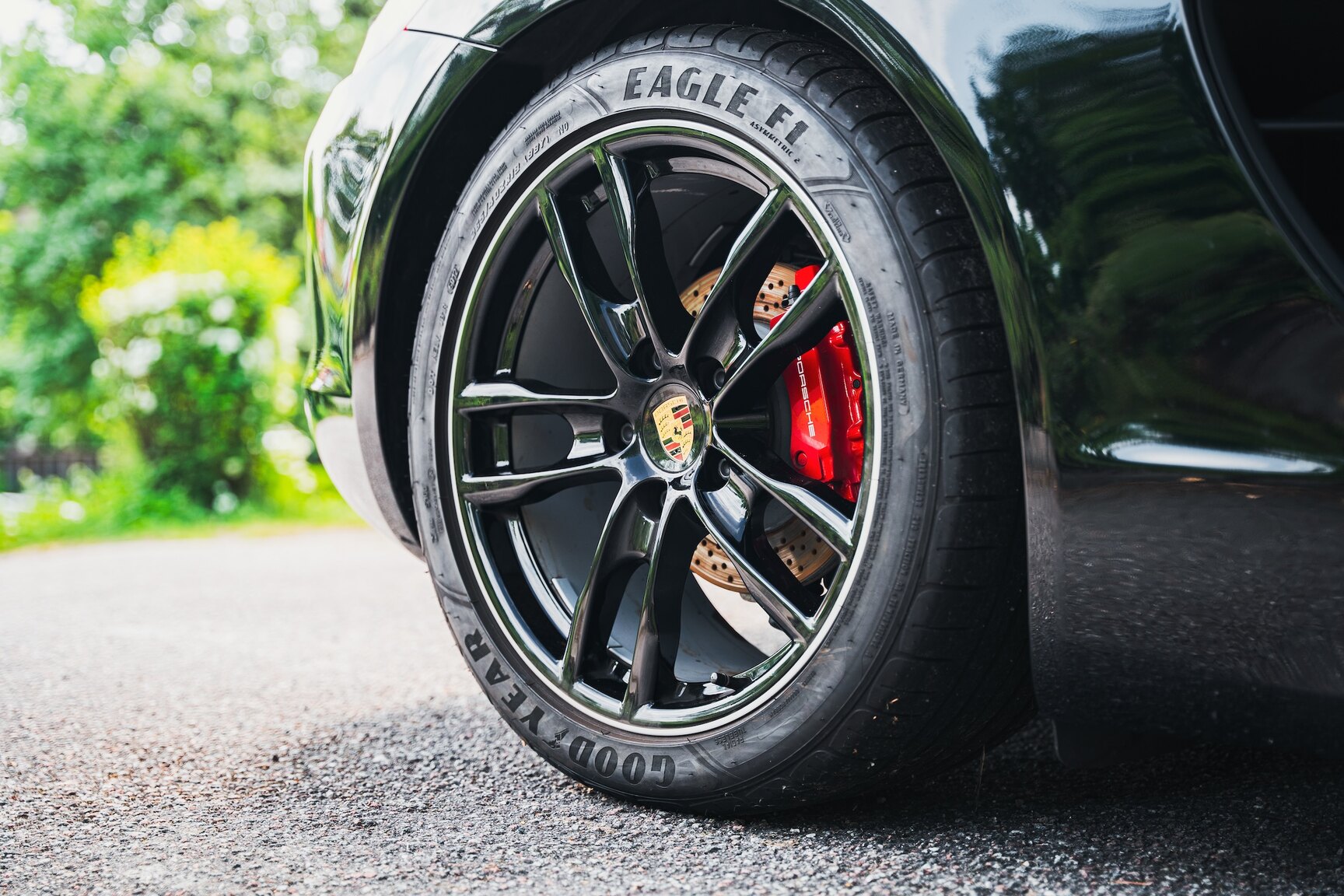 Exterior image of 2013 Porsche Boxster S (33)