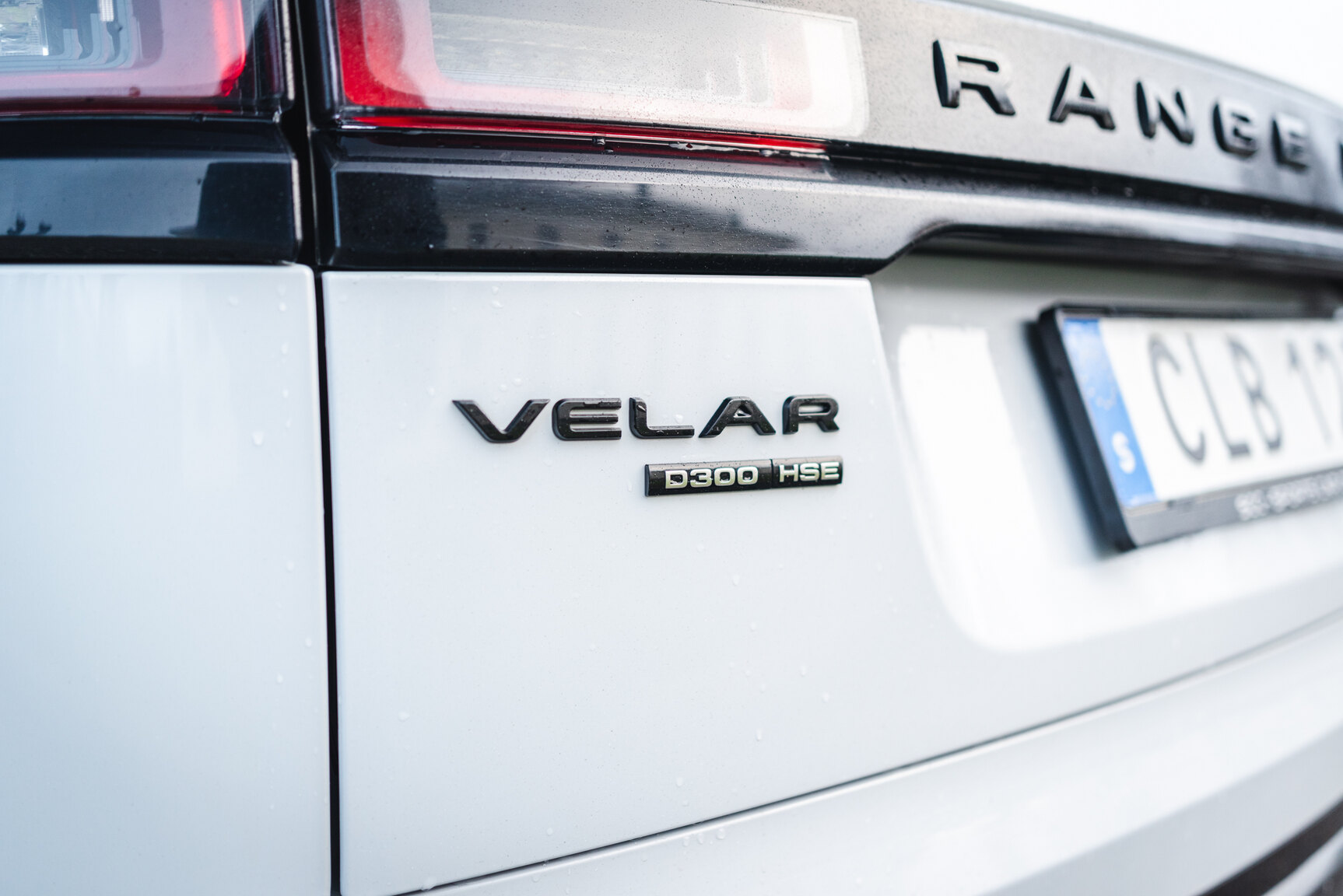 Exterior image of 2018 Range Rover Velar D300 AWD HSE