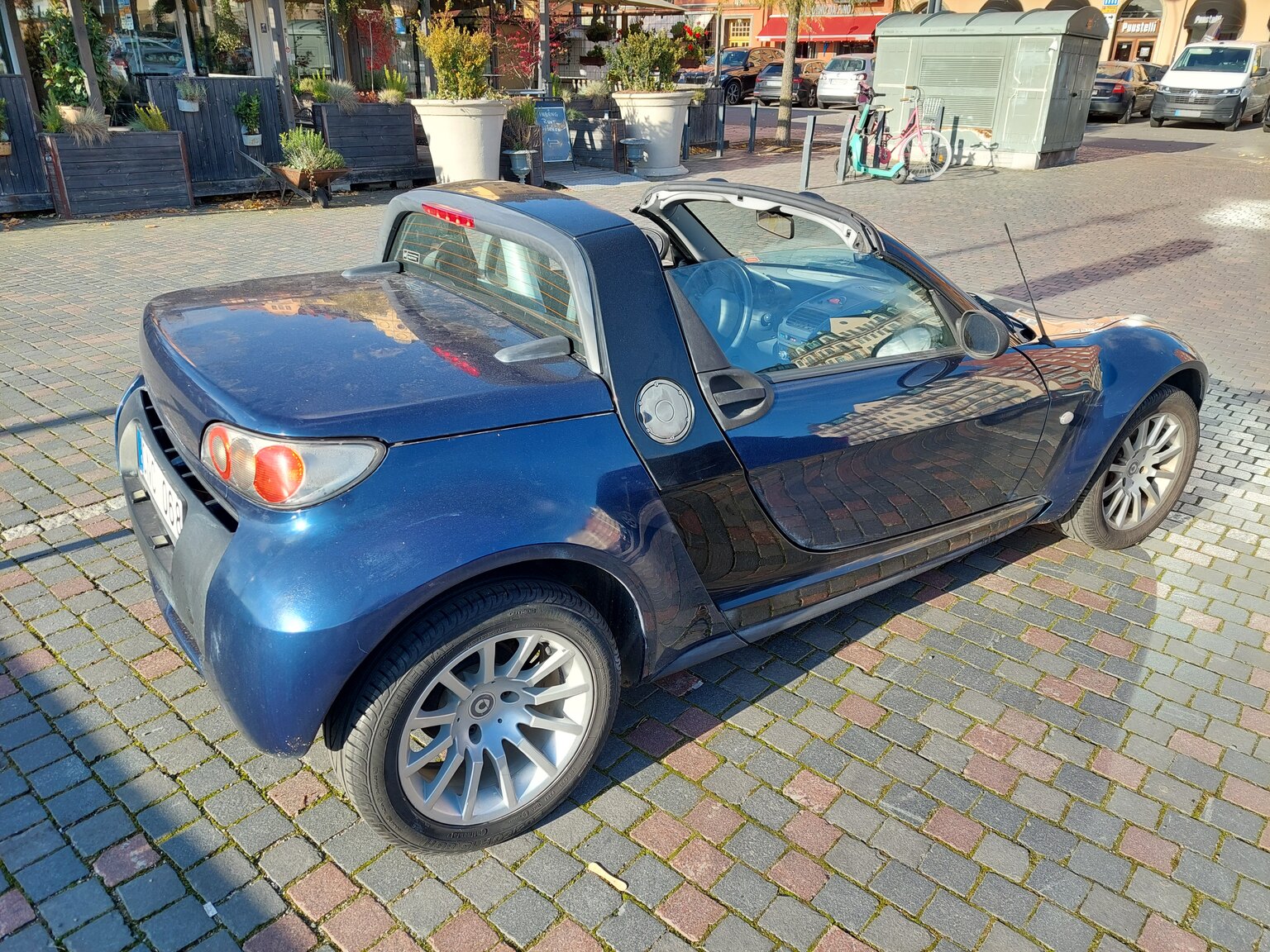 Exteriörbild på 2004 Smart Roadster