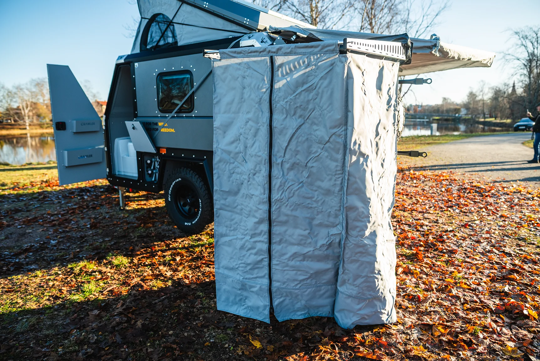 Exterior image of 2025 Northea Trailer Expedition Crawler 458i Offgrid-Camper (76)