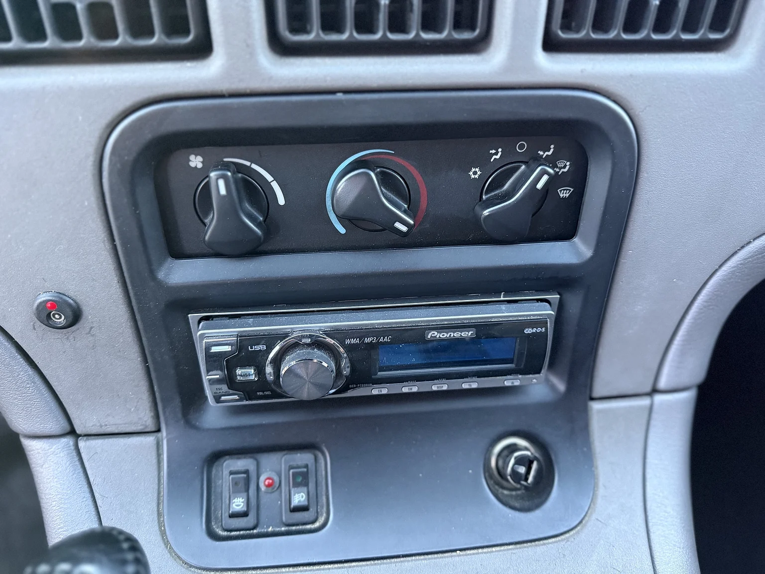 Innenraumfoto von 1994 Chrysler Viper (14)