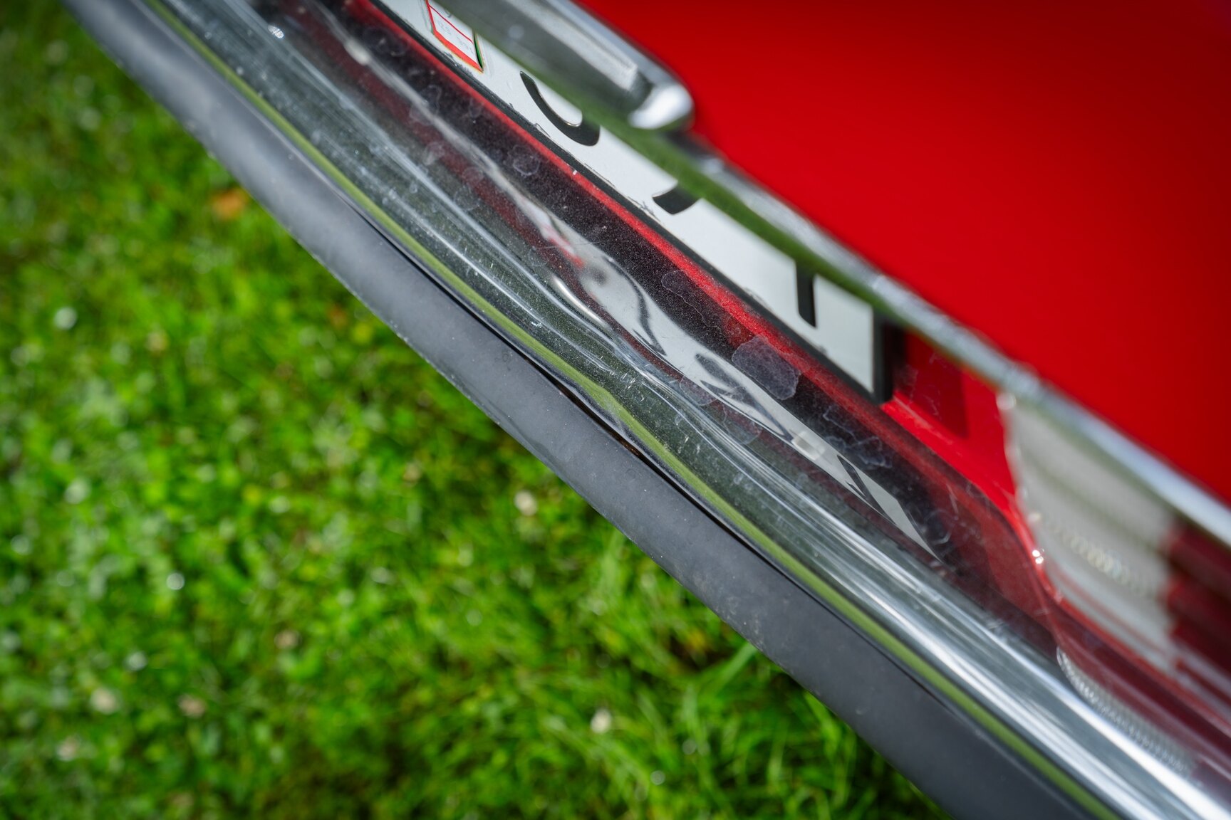 Exterior image of 1975 Mercedes-Benz 350 SLC