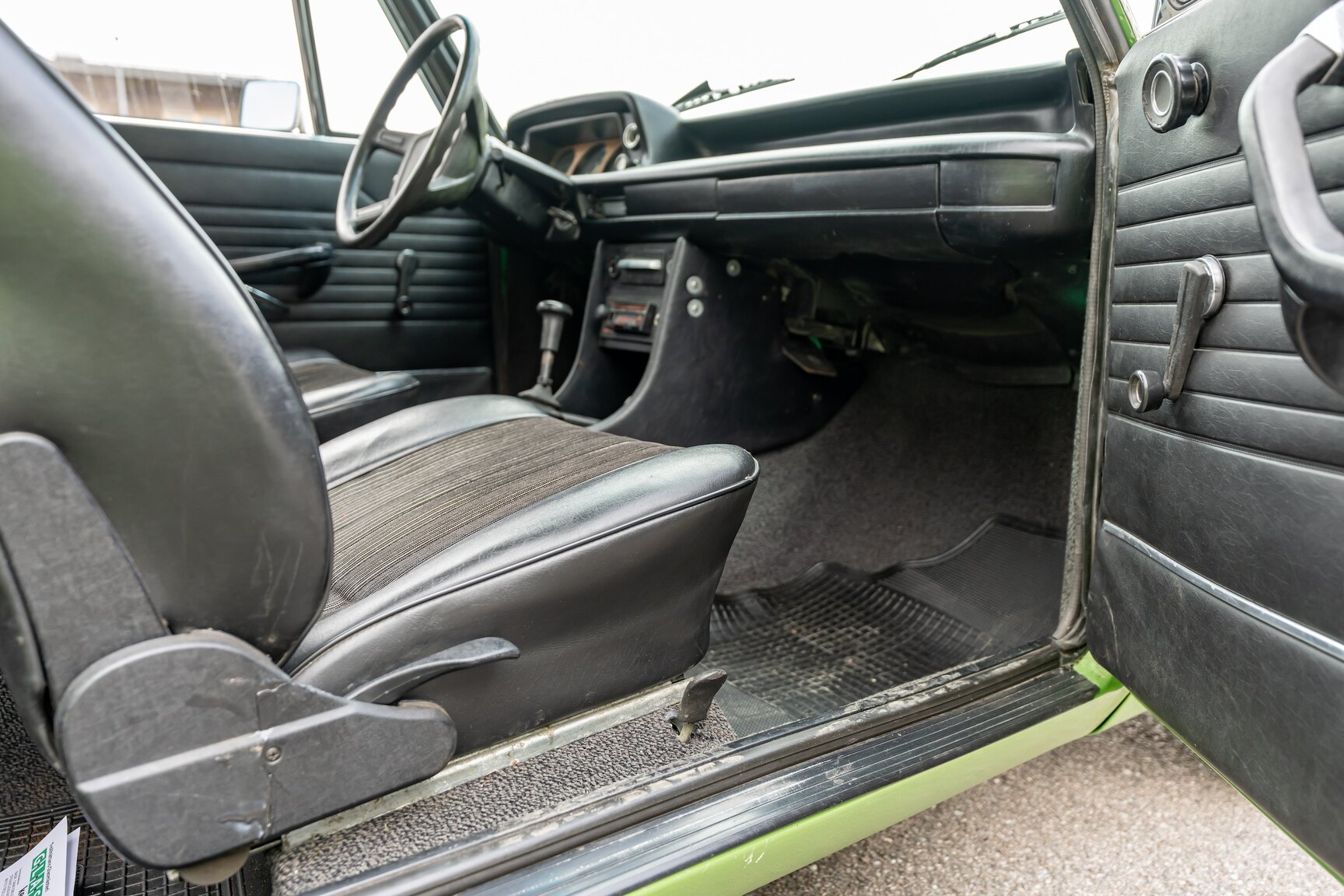 Interior image of 1975 BMW 2002
