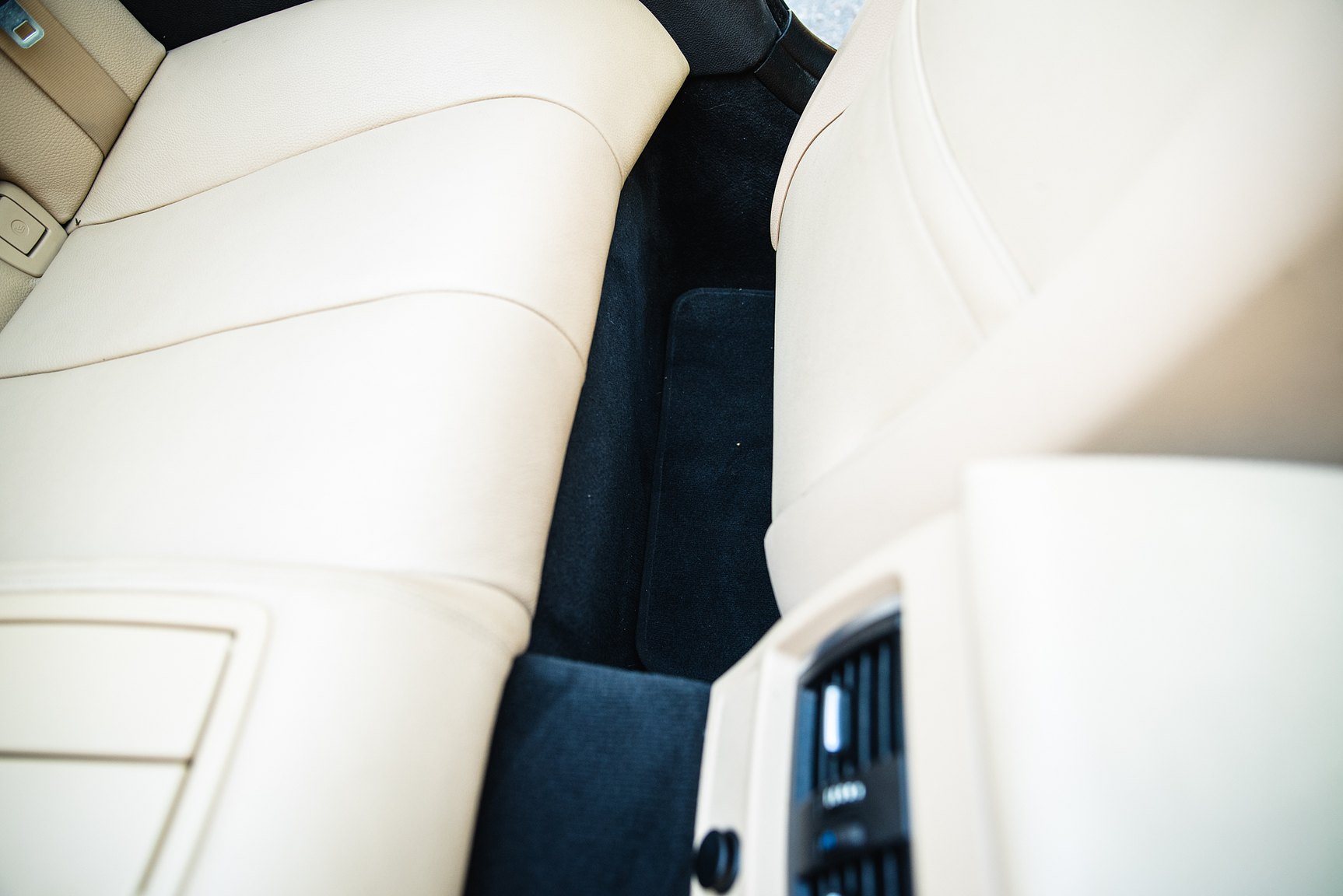 Interior image of 2018 BMW 430i xDrive Convertible