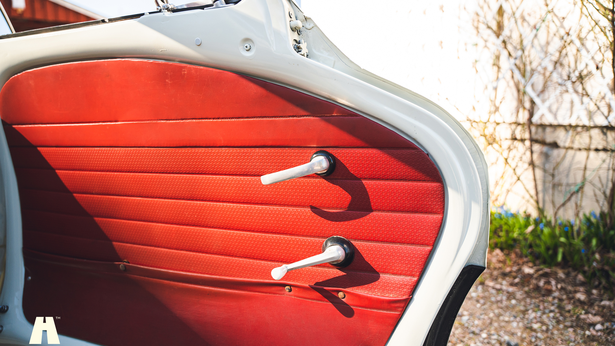 Interior image of 1968 Subaru 360 Deluxe (9)