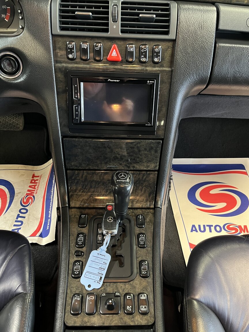 Interiörbild 1998 Mercedes-Benz E55 AMG