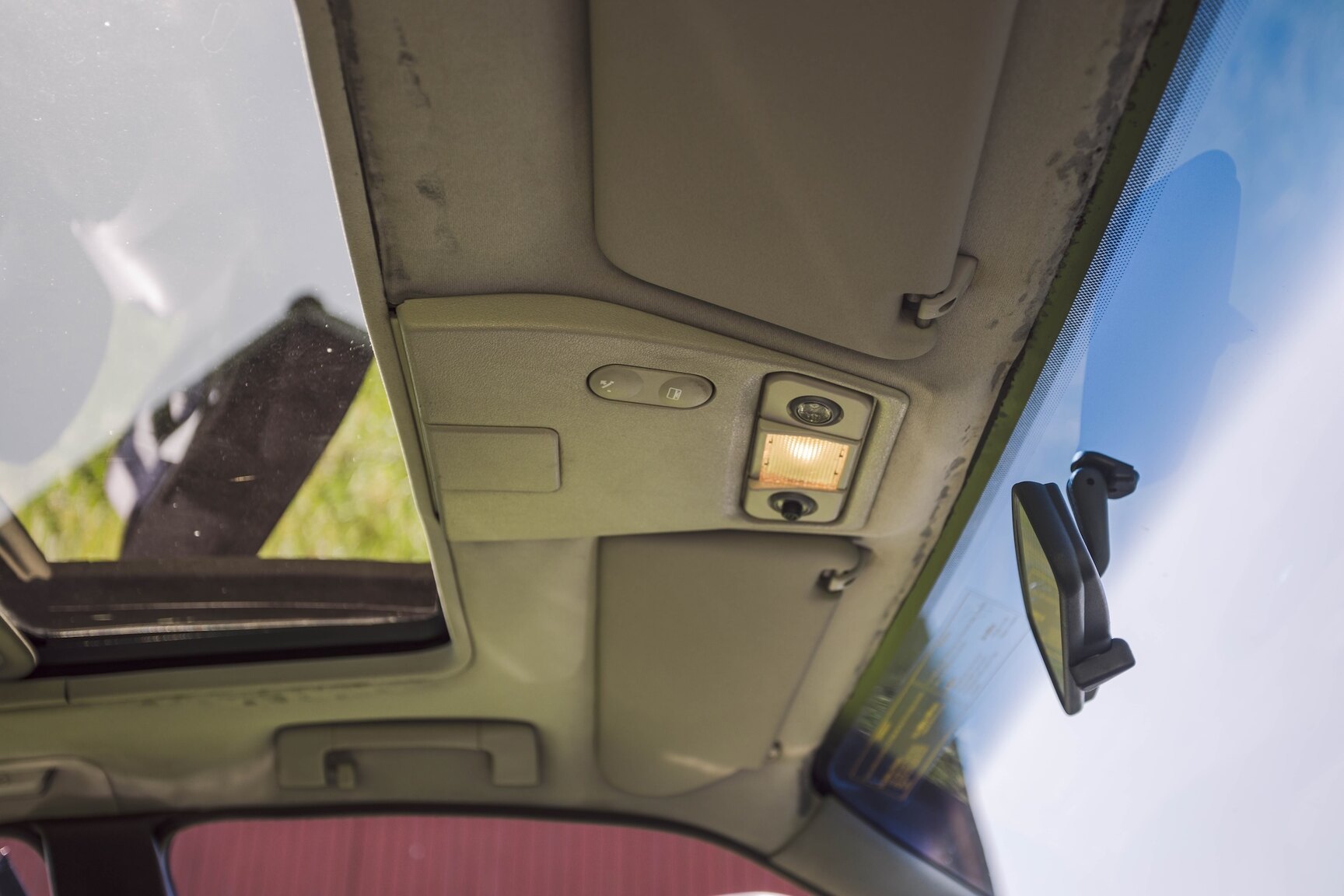 Interior image of 1991 Lotus Omega