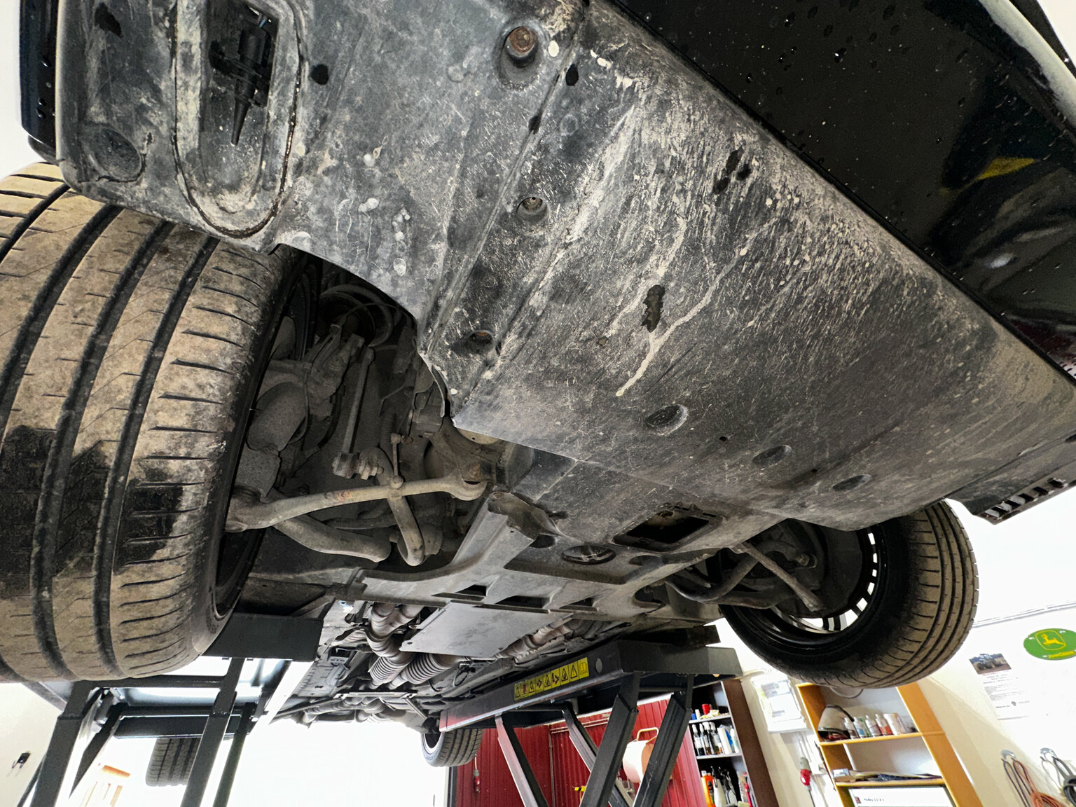 Image of 2000 BMW M5 E39 mechanics