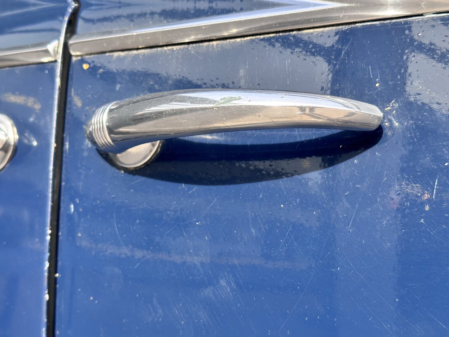 Exterior image of 1938 Lincoln Zephyr Sedan V12