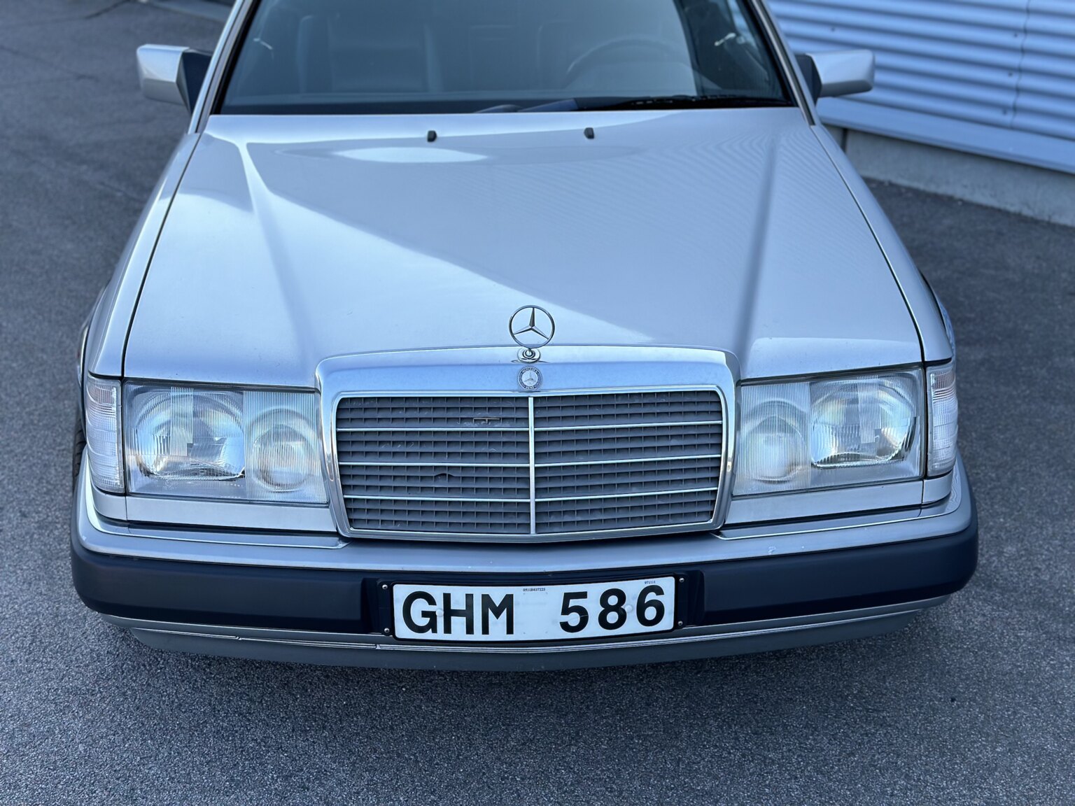 Exteriörbild på 1992 Mercedes-Benz 300 CE-24