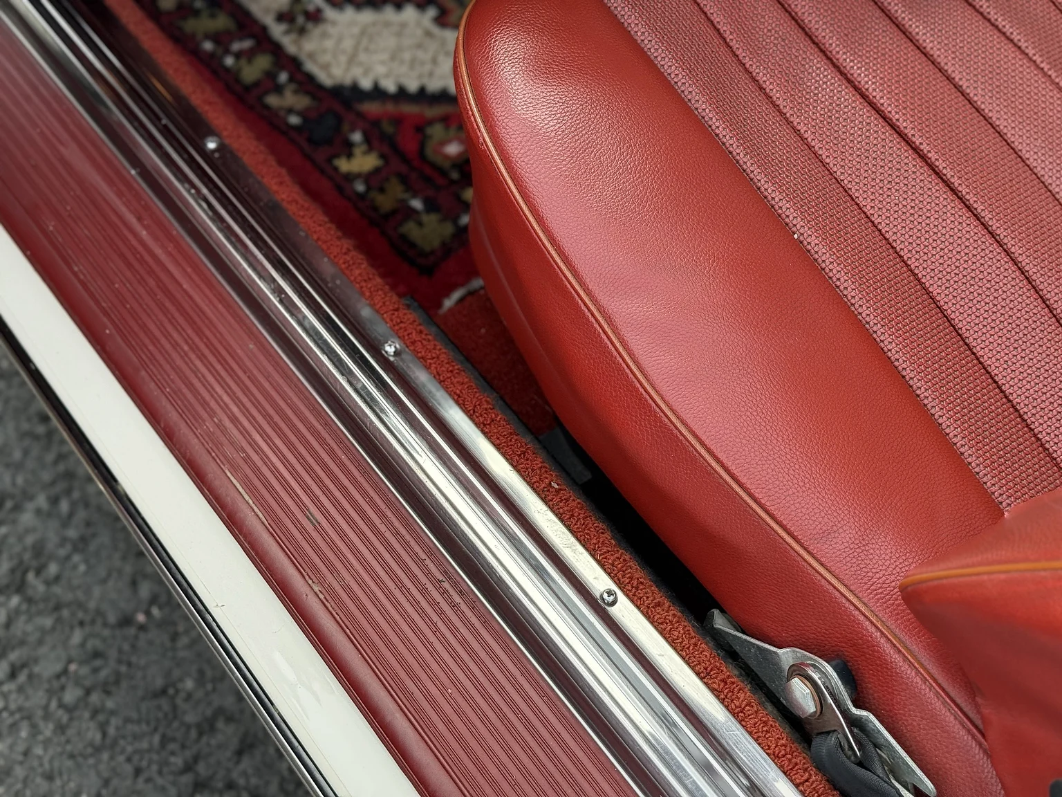 Innenraumfoto von 1973 Mercedes Benz 350 SL  (20)