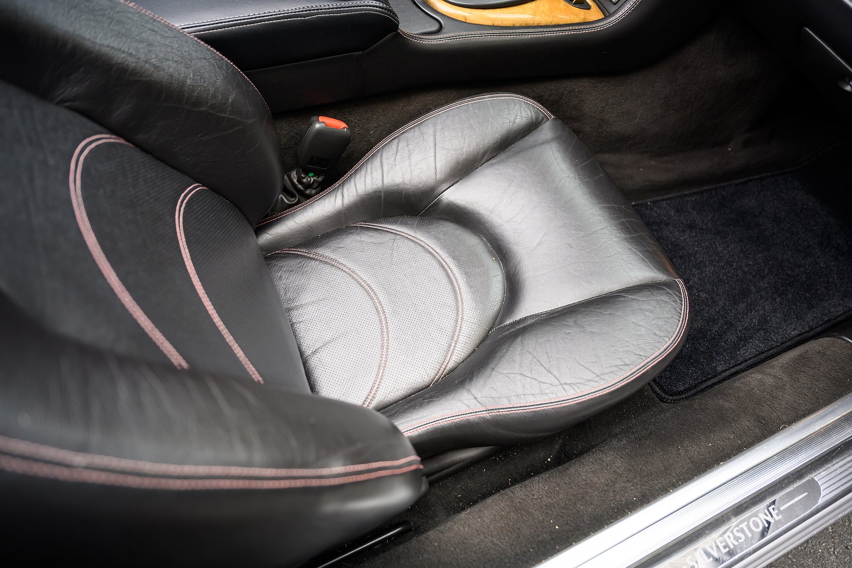 Interior image of 2001 Jaguar XKR Silverstone