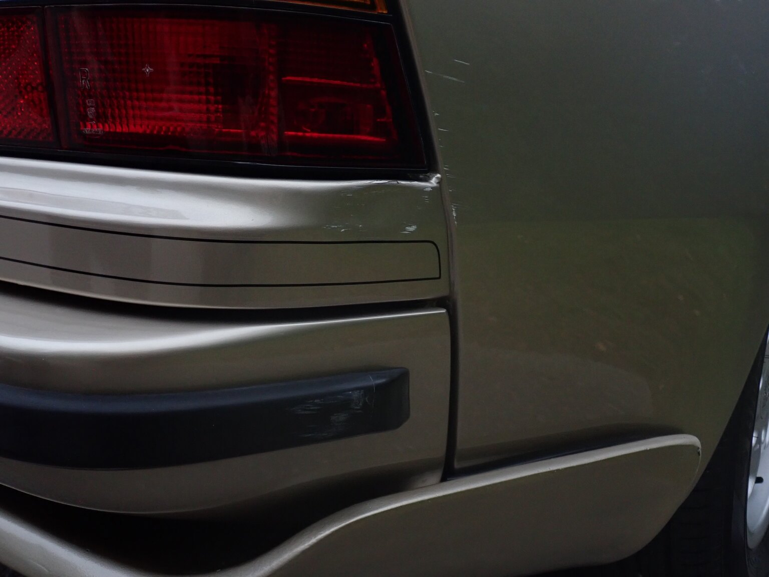 Exteriörbild på 1986 Porsche 944 Coupé