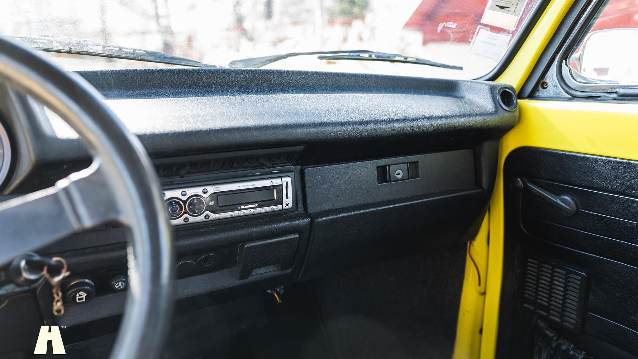 Interiörbild 1974 Volkswagen Bubbla 1303LS Cabriolet Svensksåld 