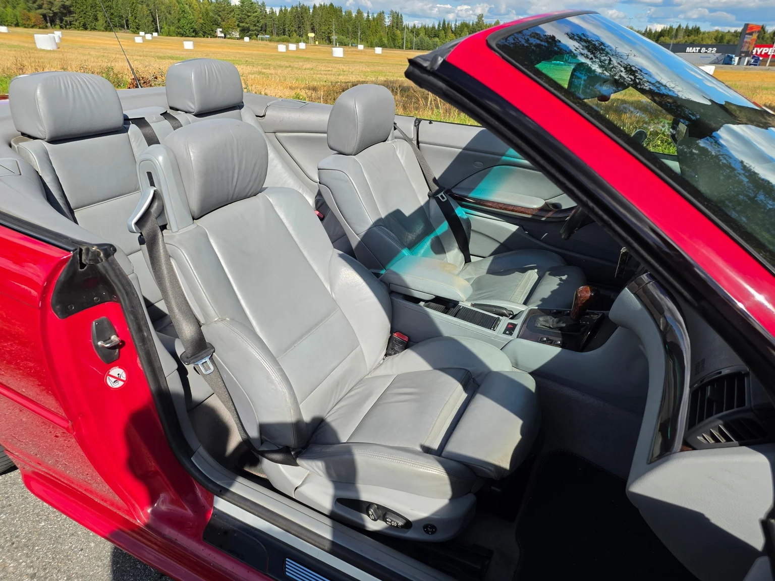 Innenraumfoto von 2002 BMW 330Ci Convertible (39)