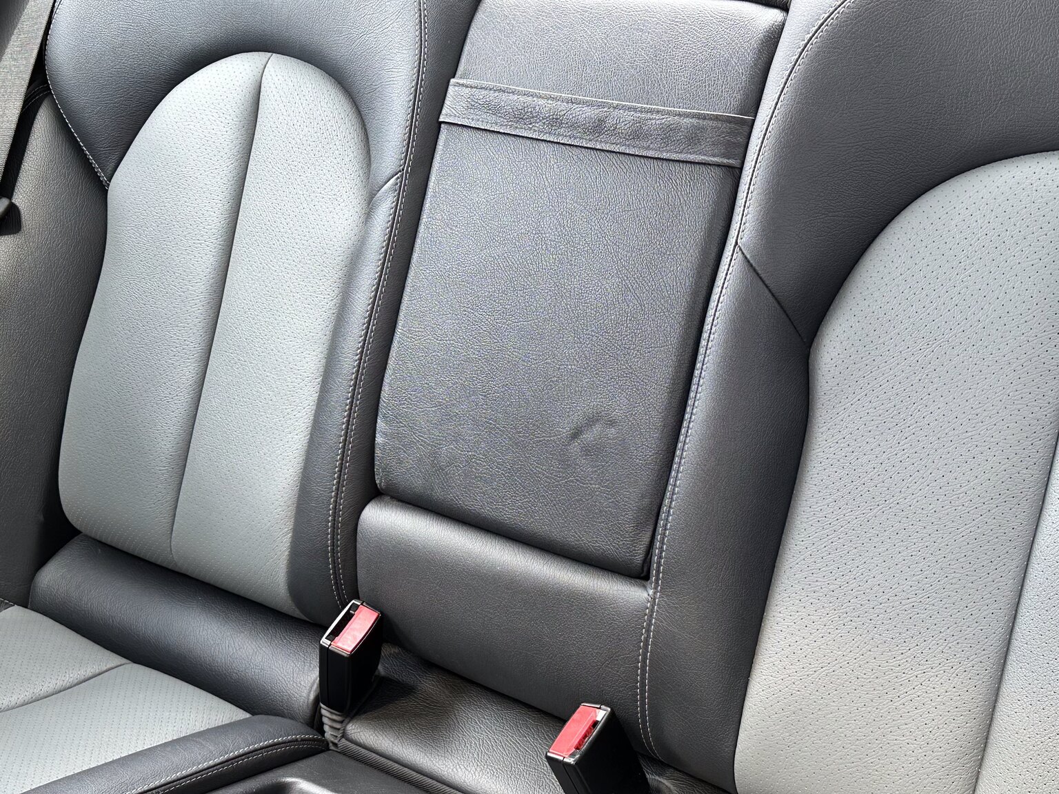 Innenraumfoto von 2003 Mercedes CLK 500