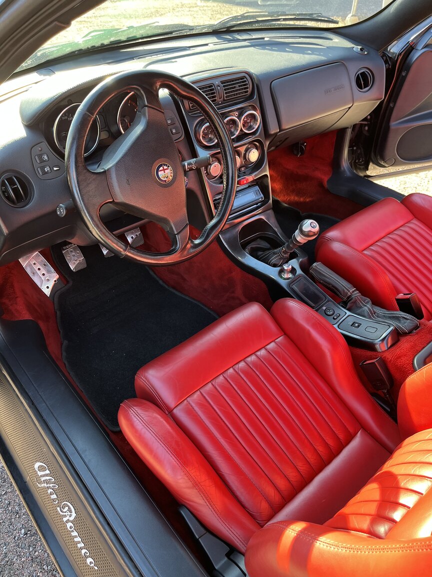 Innenraumfoto von 1998 Alfa Romeo GTV