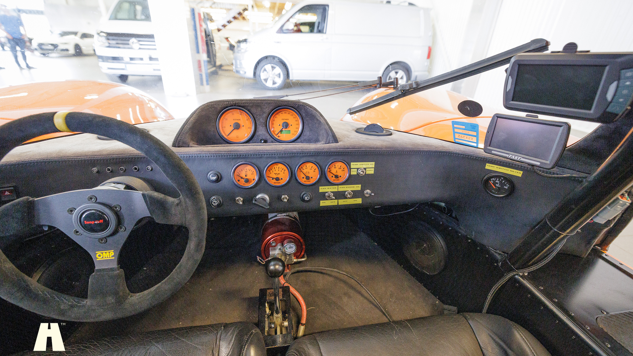 Interior image of 2006 Ultima GTR (23)