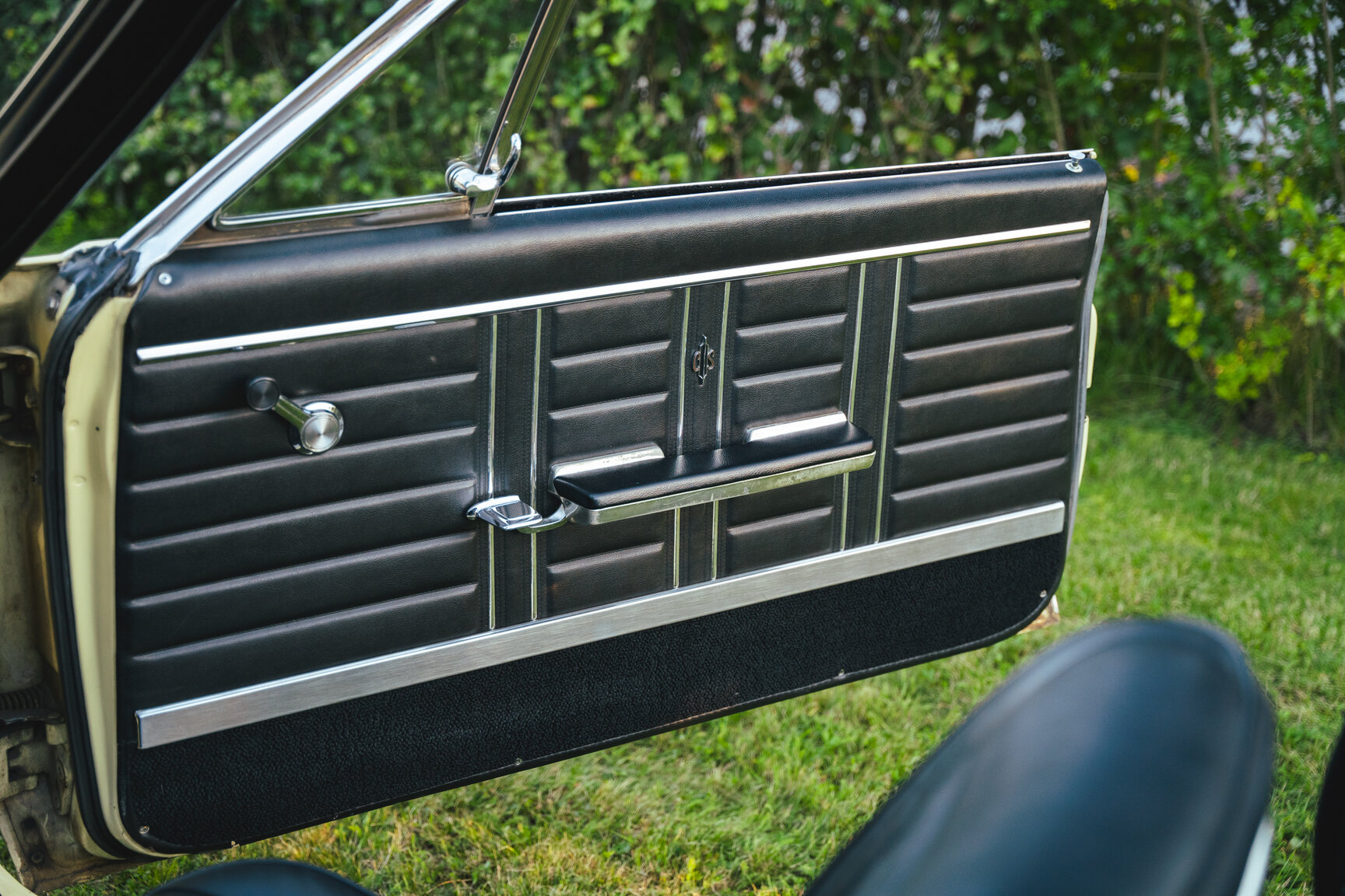 Interiörbild 1967 Oldsmobile Cutlass Supreme Cabriolet