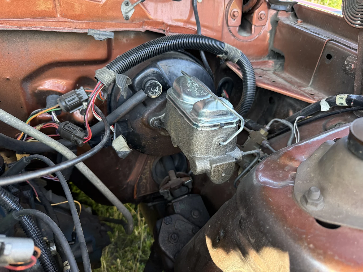 Image of 1975 Mercury Monarch Coupe mechanics (4)