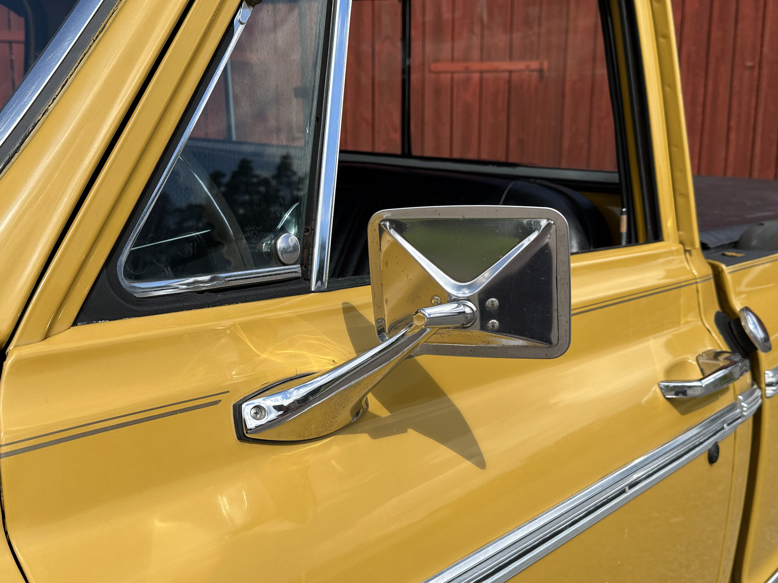 Exterior image of 1972 Chevrolet C10 Cheyenne (47)