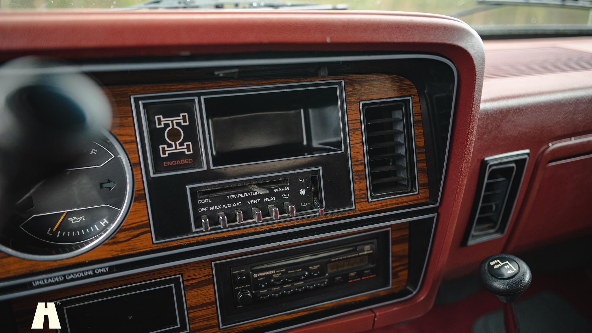 Interior image of 1986 Dodge Ramcharger