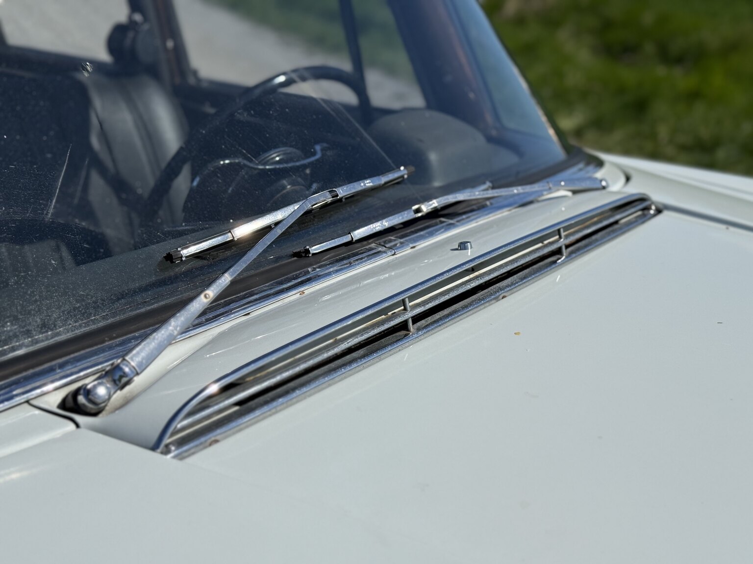 Exterior image of 1967 Mercedes-Benz 230 Safari