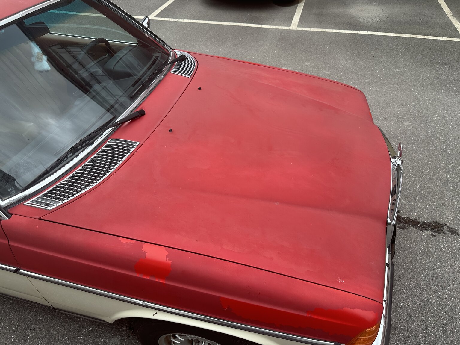 Exteriörbild på 1977 Mercedes-Benz 280 CE