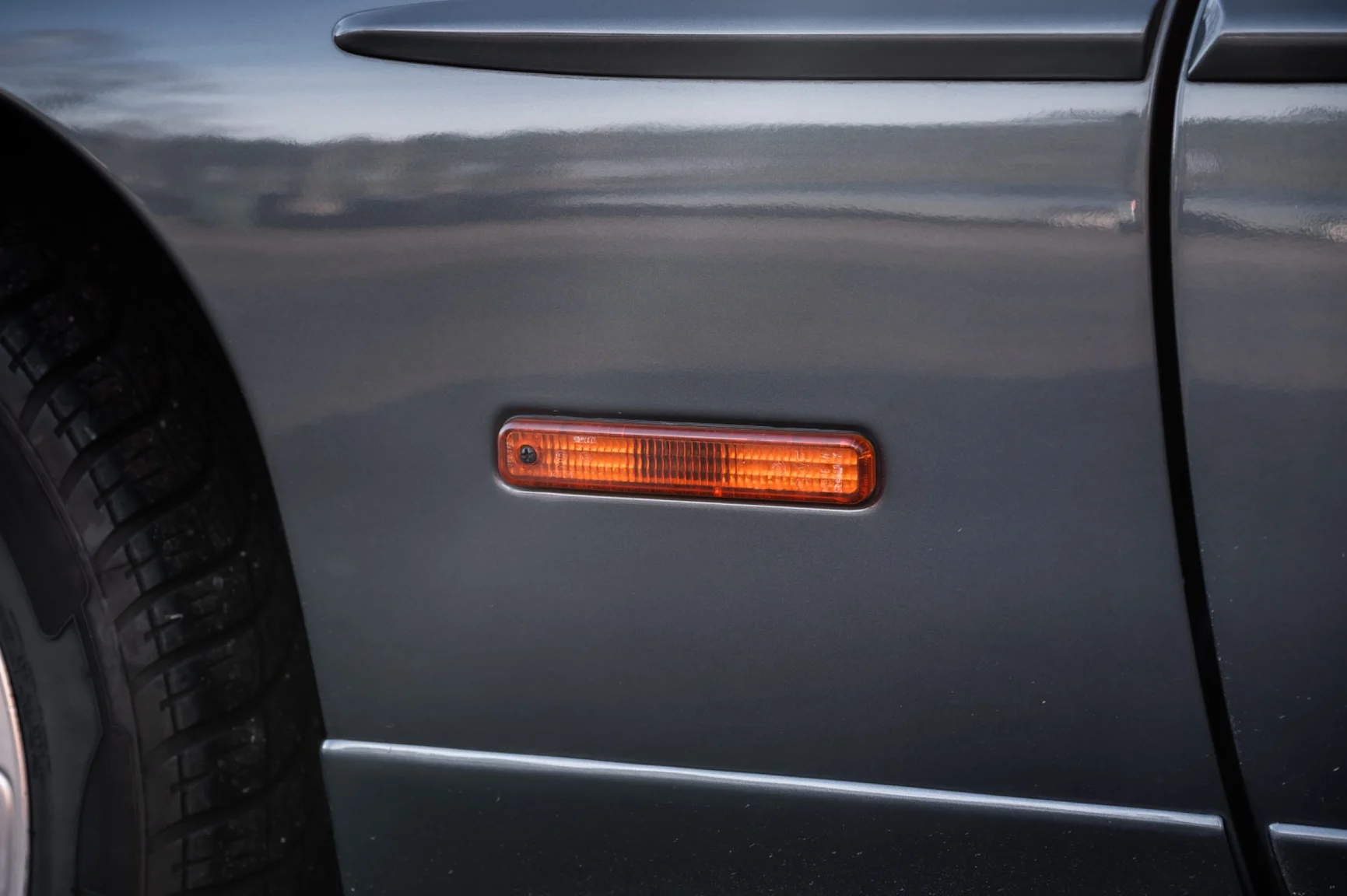 Exterior image of 1988 Porsche 928 S4 (17)