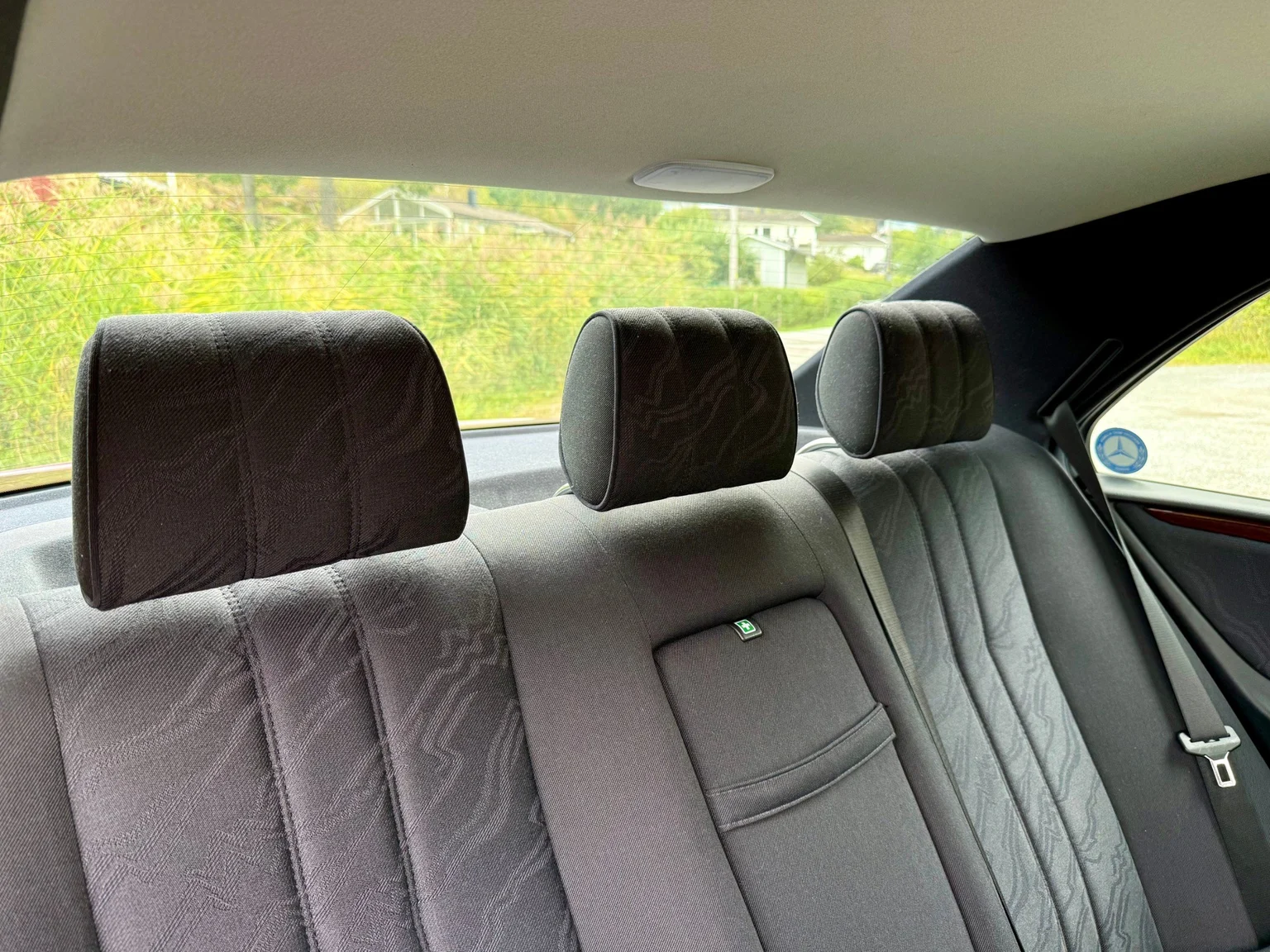 Innenraumfoto von 1997 Mercedes-Benz E 290 TD (54)