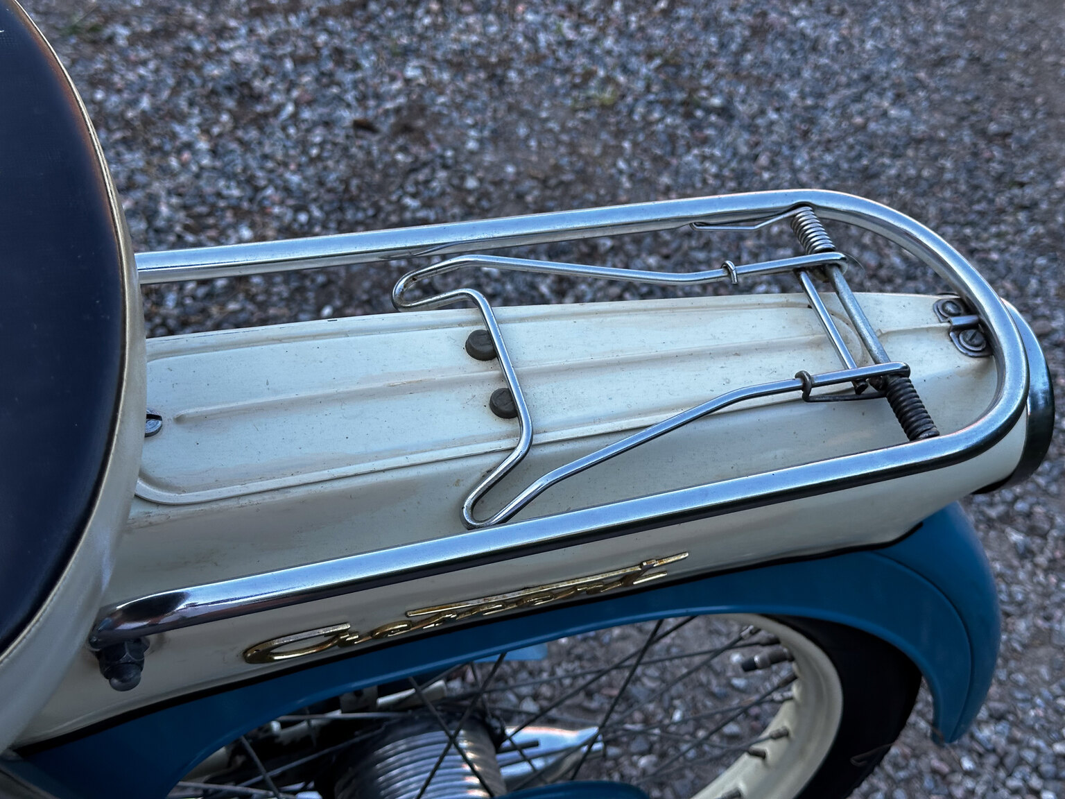Aussenfoto 1963 Crescent 1163 Raket