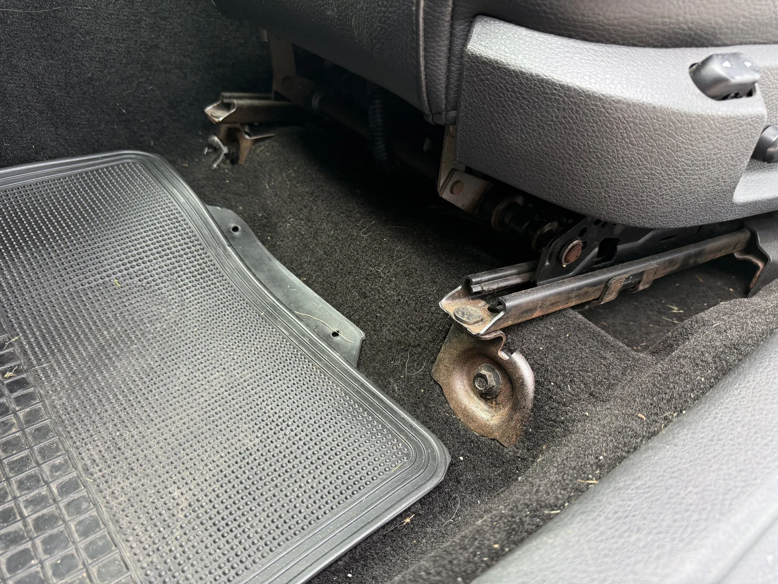 Interior image of 2006 Ford Mustang GT (11)