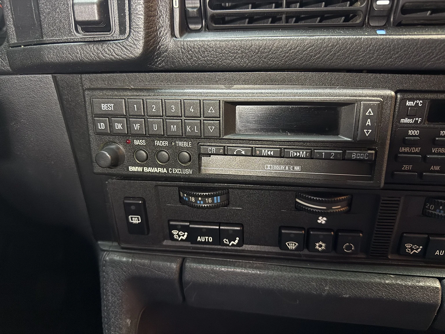 Innenraumfoto von 1989 BMW M5 (41)