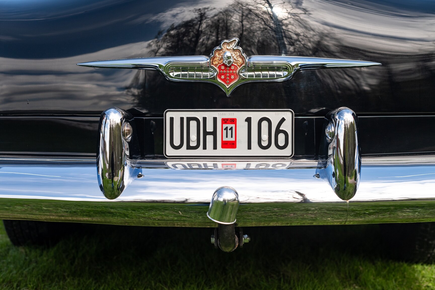 Exterior image of 1955 Packard Caribbean Cabriolet  (46)