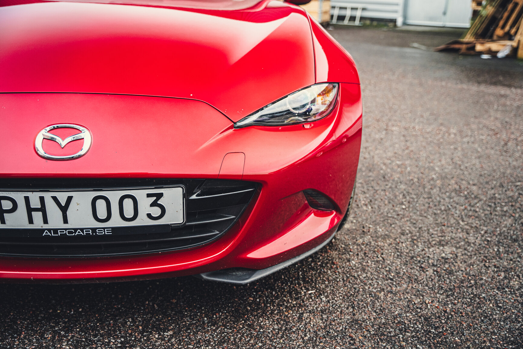 Exteriörbild på 2017 Mazda MX-5 RF - Ett sista race