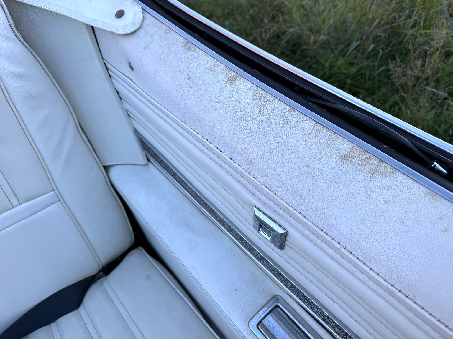 Interiörbild 1975 Oldsmobile Delta 88