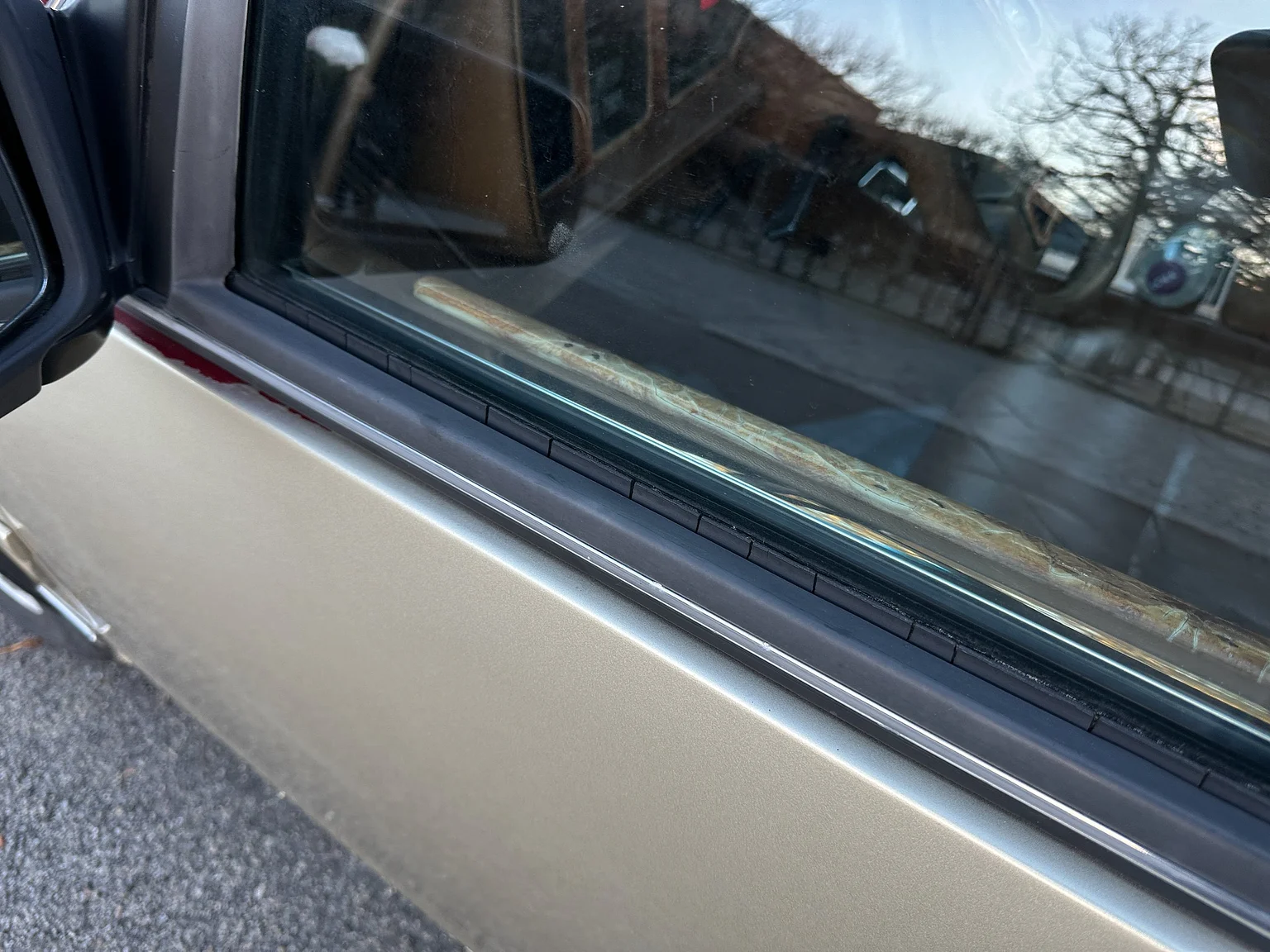 Exterior image of 1989 Cadillac Seville (88)