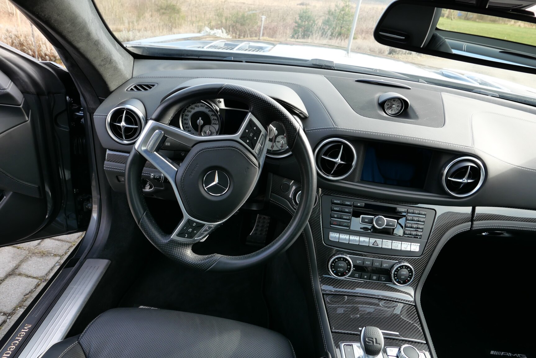 Interior image of 2014 Mercedes-Benz SL500