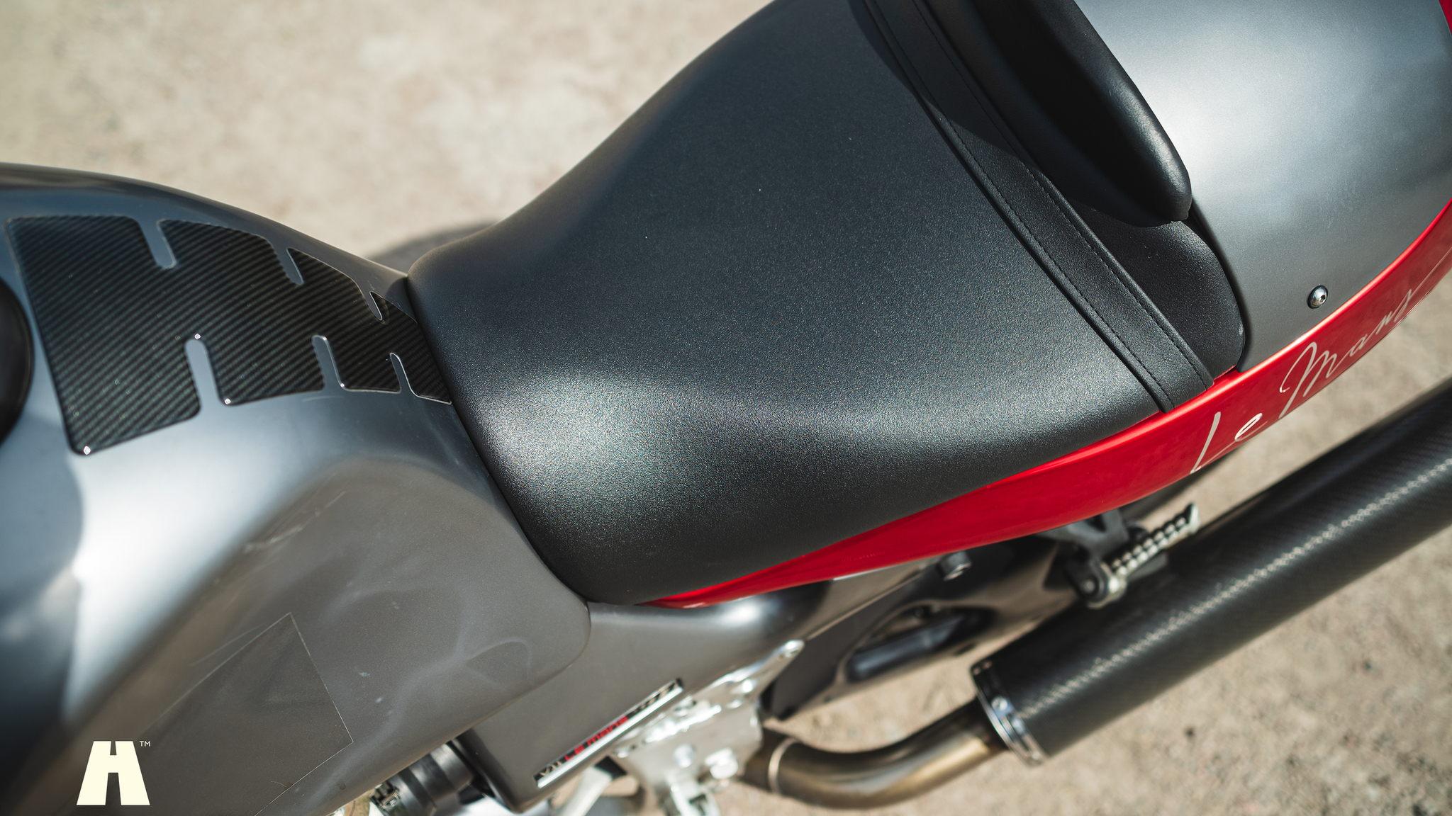 Aussenfoto 2002 Moto Guzzi V11 Le Mans (53)