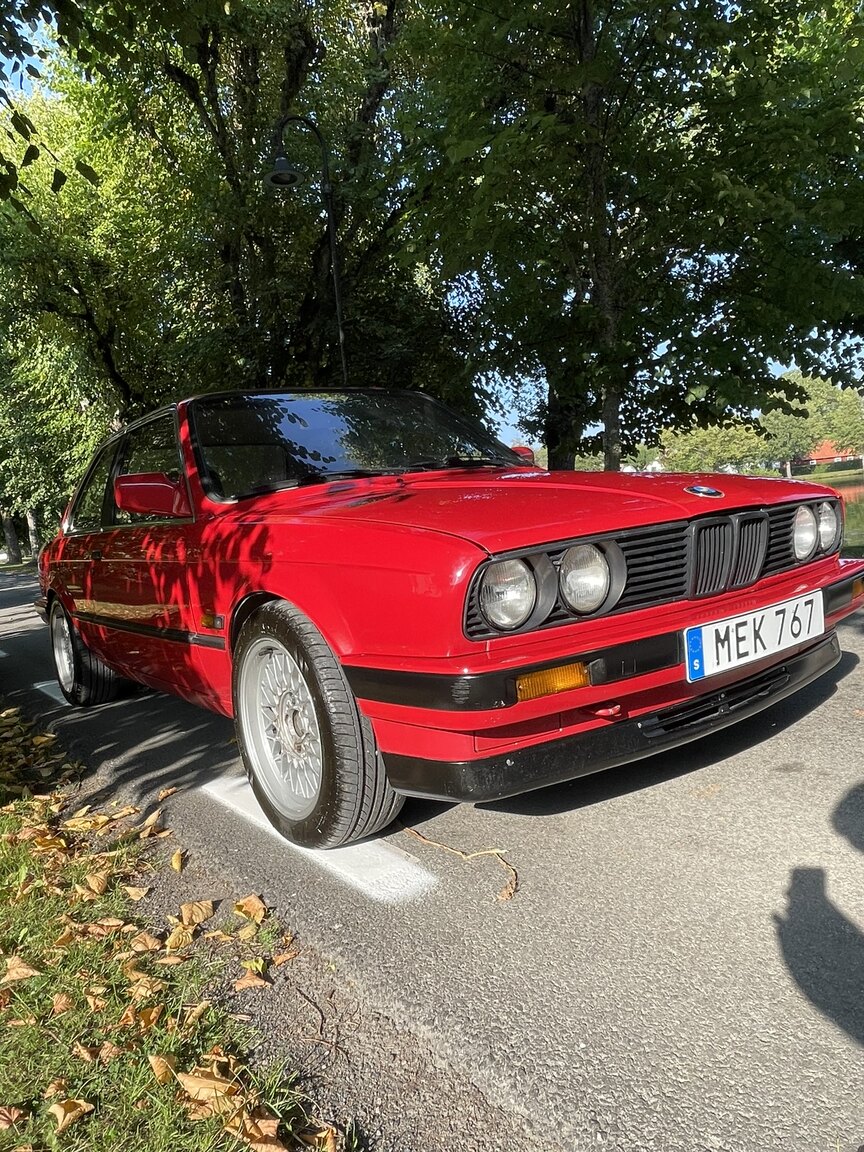 Aussenfoto 1987 BMW 320i